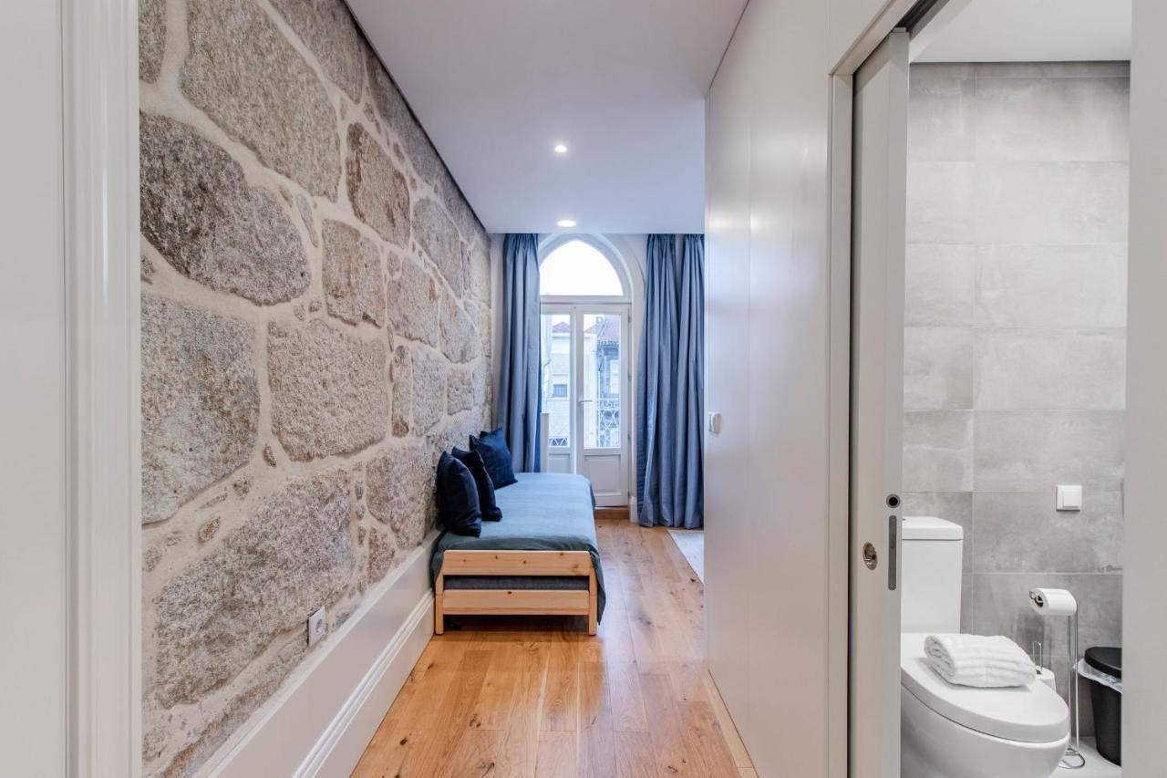 Sweet Studio Apartment W/ Big Balcony By Lovelystay OOporto Exterior foto