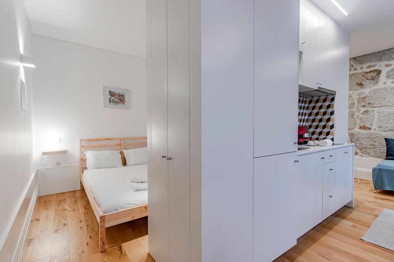 Sweet Studio Apartment W/ Big Balcony By Lovelystay OOporto Exterior foto