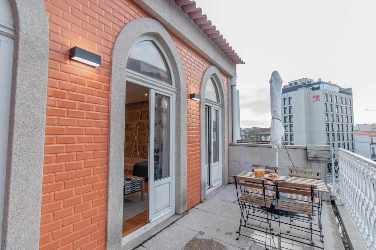 Sweet Studio Apartment W/ Big Balcony By Lovelystay OOporto Exterior foto